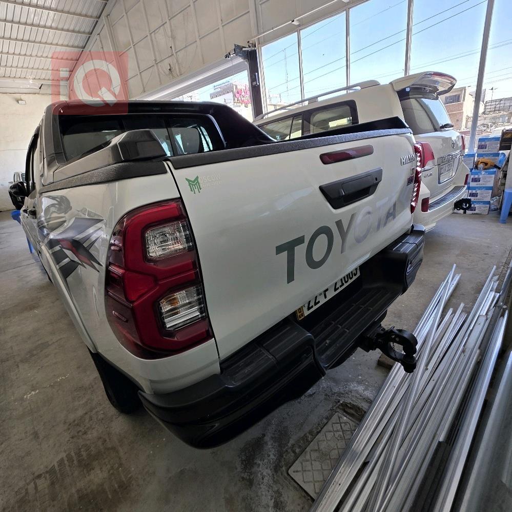 تويوتا هايلوكس